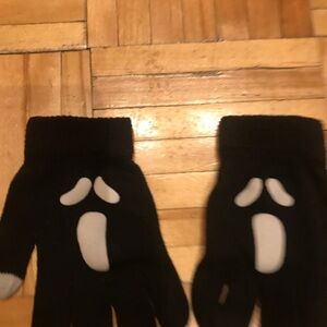 Free whit purchase Black and White Ghost Mittens for Winter​​